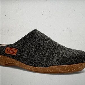Taos Woollery Clogs Charcoal, Women's US 6.5-7 EU 37